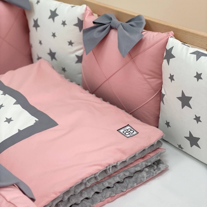 Set lenjerie patut bebe 7 piese Pink Stars (5)